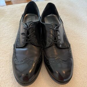 Marc Fisher Sailor Leather Wingtip Oxfords size 8.5M